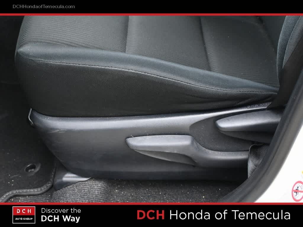 Thumbnail: 2016 Toyota RAV4 - 16