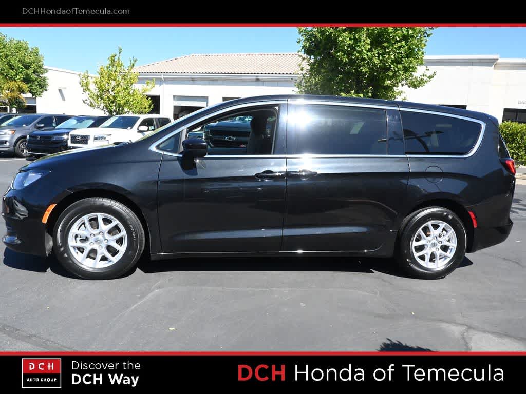 Thumbnail: 2023 Chrysler Voyager - 3