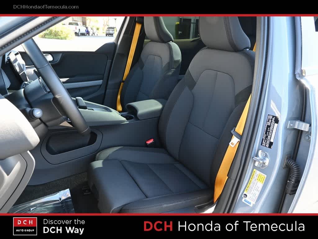 Thumbnail: 2021 Polestar 2 - 17