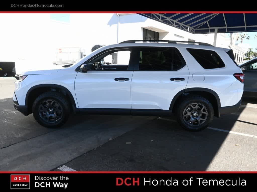 Certified 2025 Honda Pilot TrailSport SUV