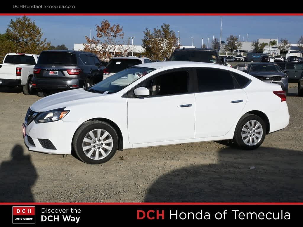 Thumbnail: 2017 Nissan Sentra - 4