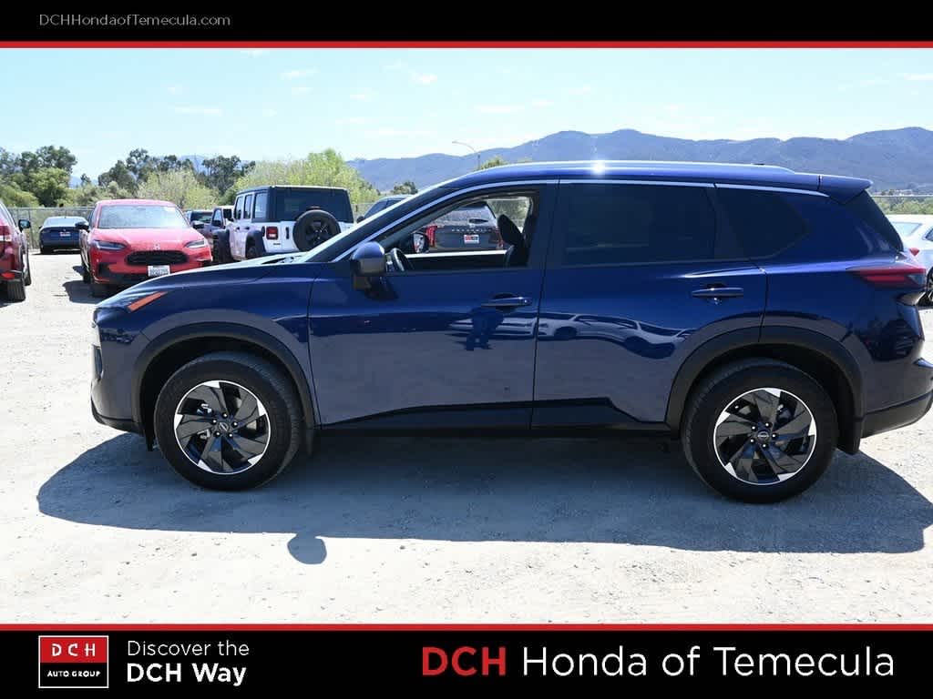 2024 Nissan Rogue SV photo 3