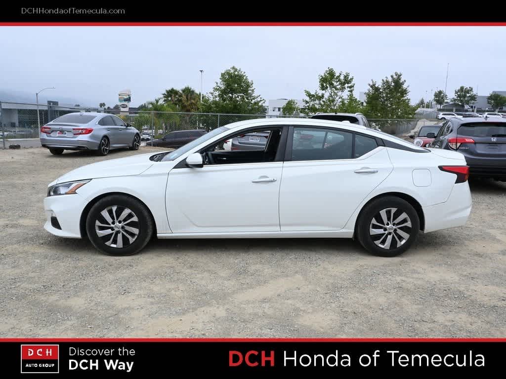 Thumbnail: 2019 Nissan Altima - 4