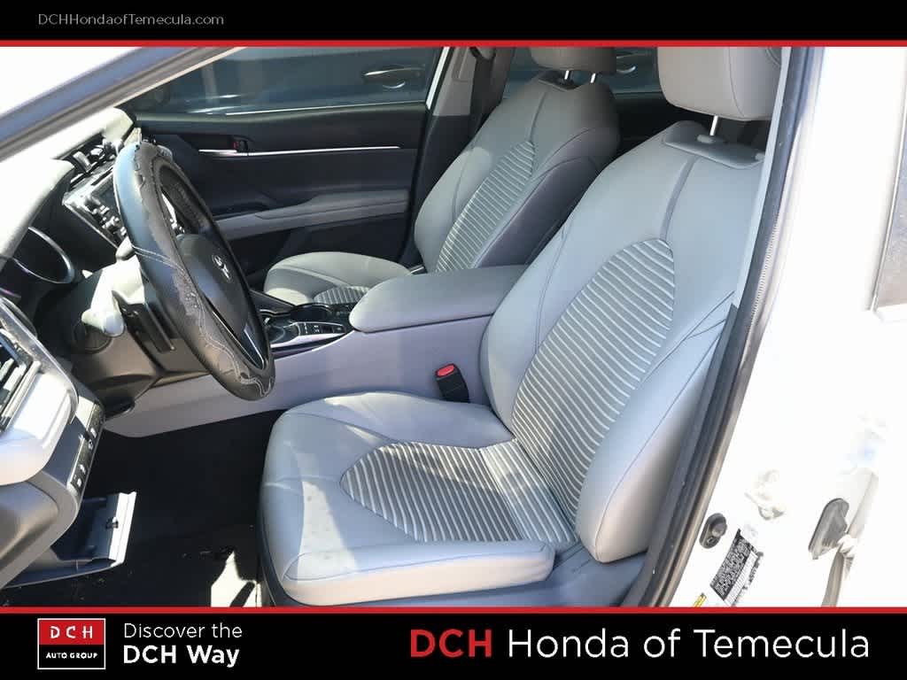 Thumbnail: 2019 Toyota Camry - 16