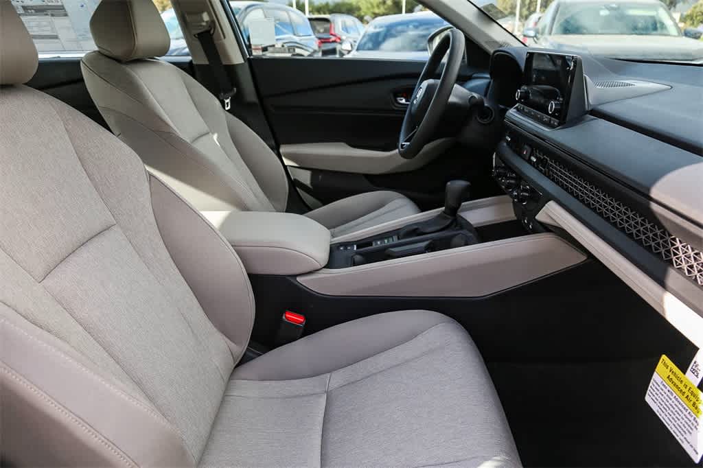 Thumbnail: 2025 Honda Accord - 18