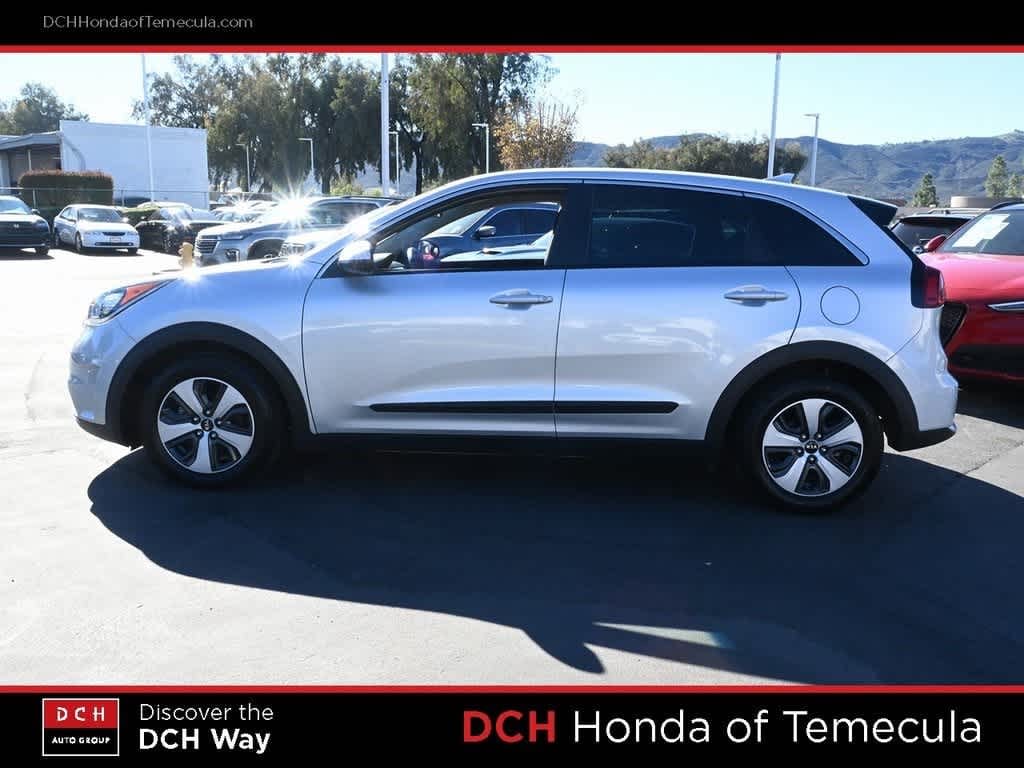 Used 2017 Kia Niro FE SUV