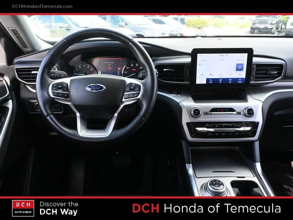 Thumbnail: 2022 Ford Explorer - 8