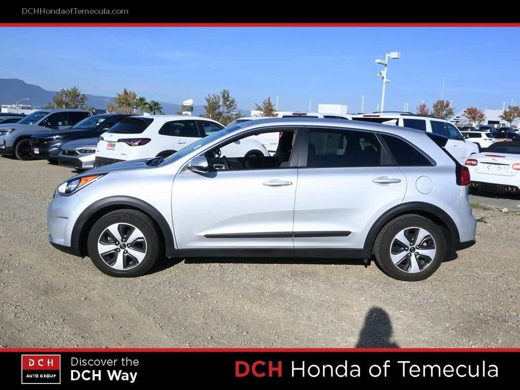 Used 2017 Kia Niro FE SUV