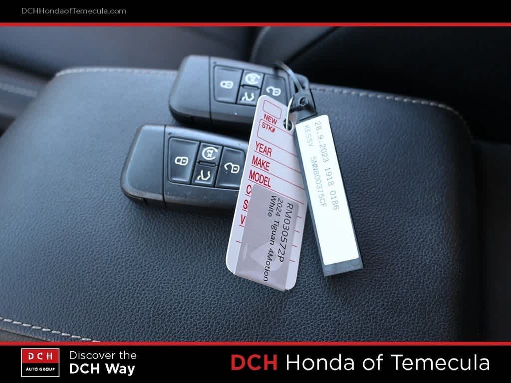 Thumbnail: 2024 Volkswagen Tiguan - 14