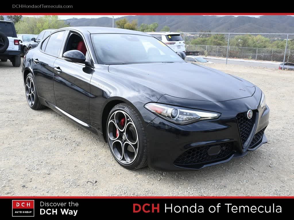 Thumbnail: 2023 Alfa Romeo Giulia - 3