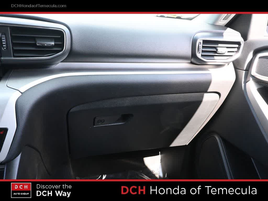 Thumbnail: 2022 Ford Explorer - 14