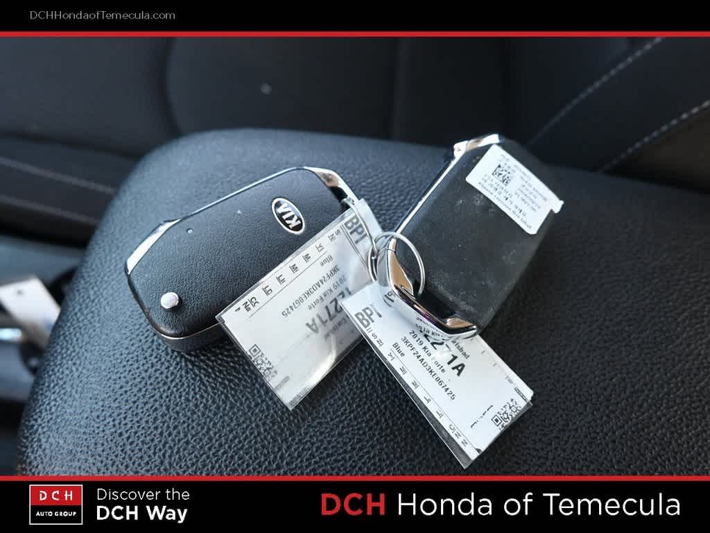 Thumbnail: 2019 Kia Forte - 14