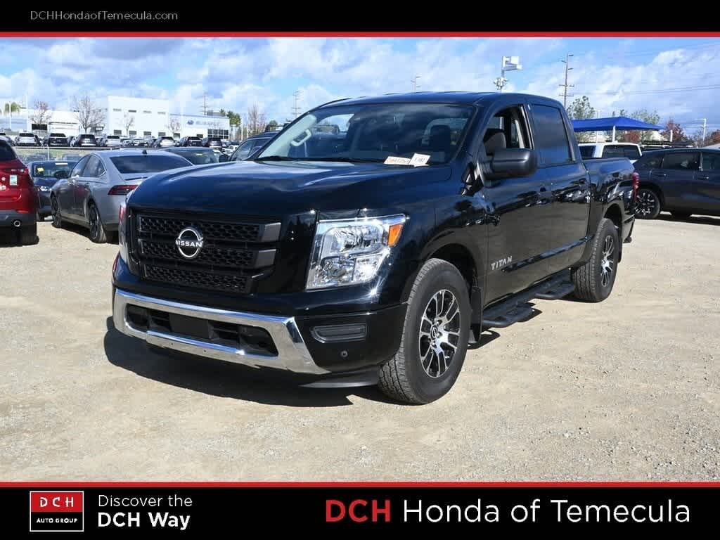 Used 2024 Nissan Titan SV Truck Crew Cab