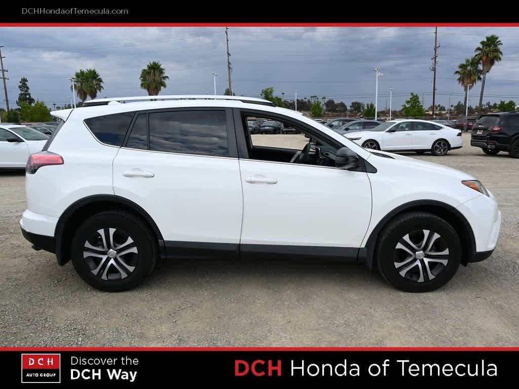 Thumbnail: 2016 Toyota RAV4 - 5