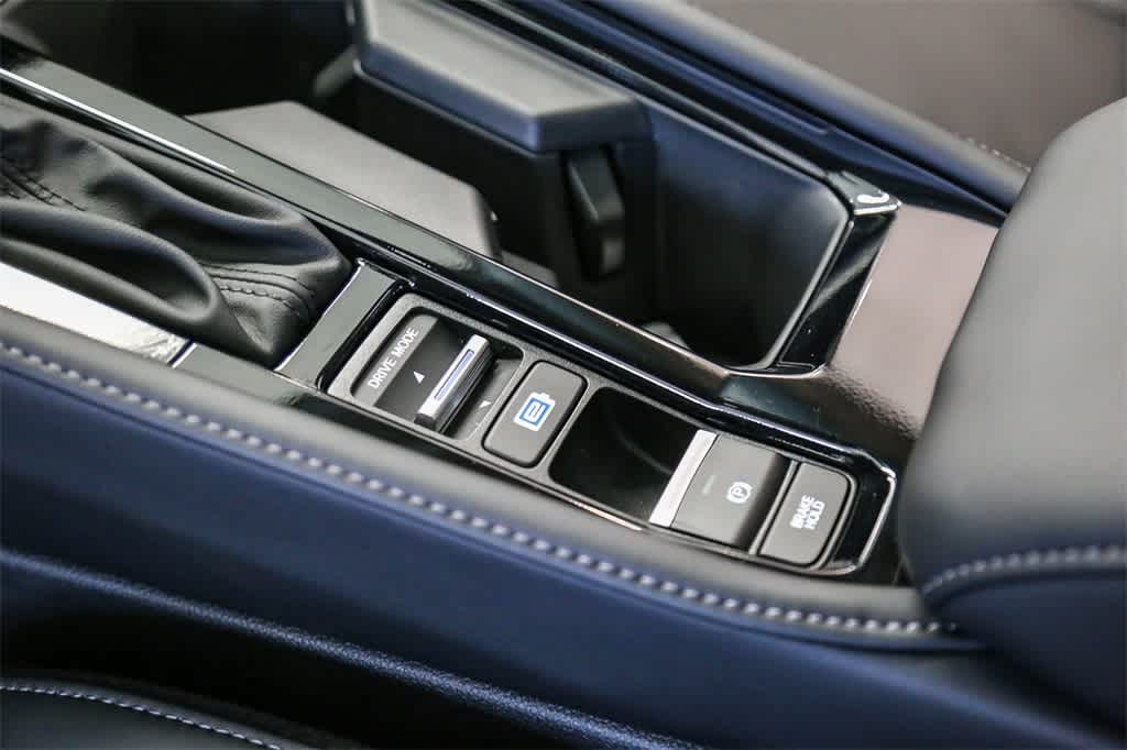 2025 Honda Accord Touring 28