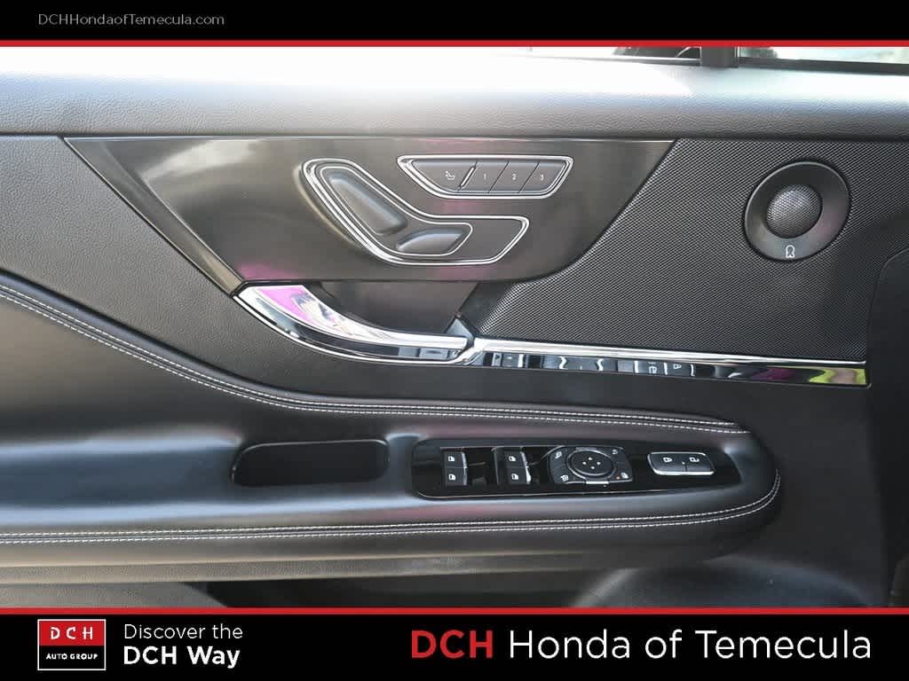 Thumbnail: 2021 Lincoln Corsair - 16