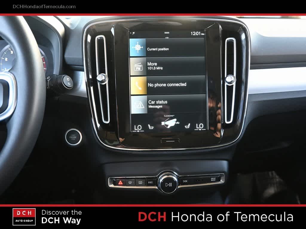 Thumbnail: 2021 Volvo XC40 - 12