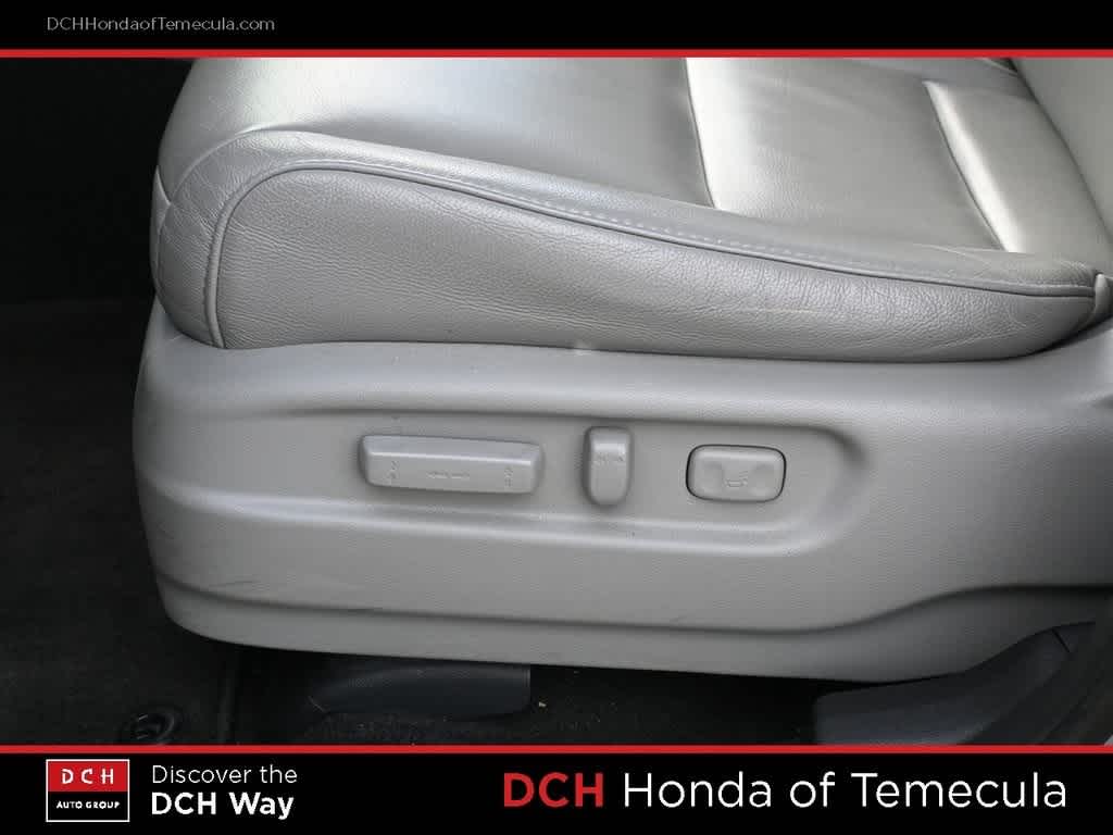 Thumbnail: 2016 Honda Pilot - 16