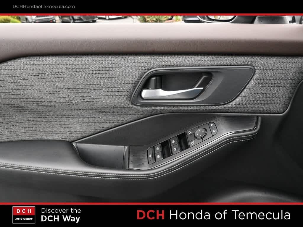 Thumbnail: 2022 Nissan Rogue - 16