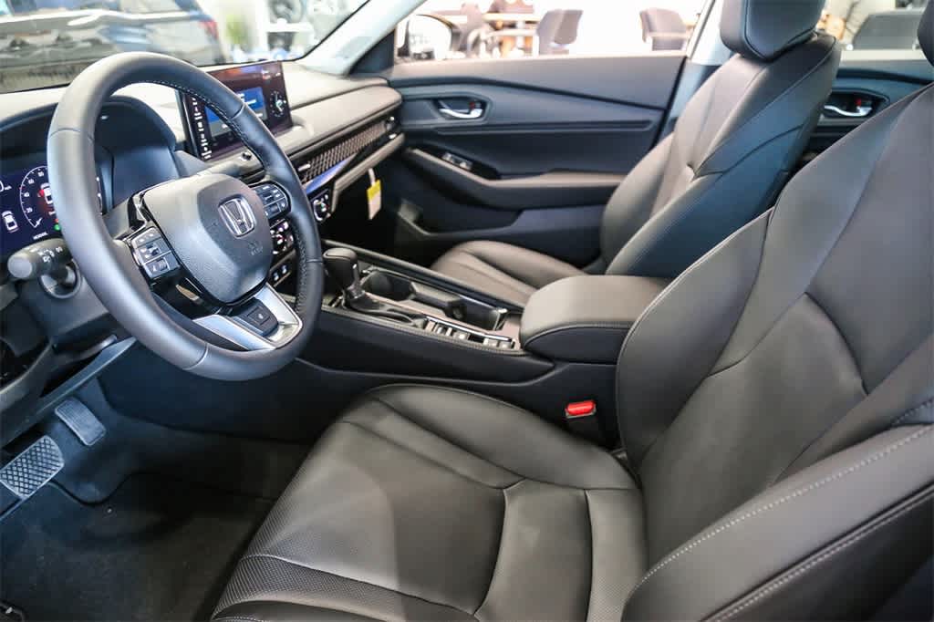 2025 Honda Accord Touring 21