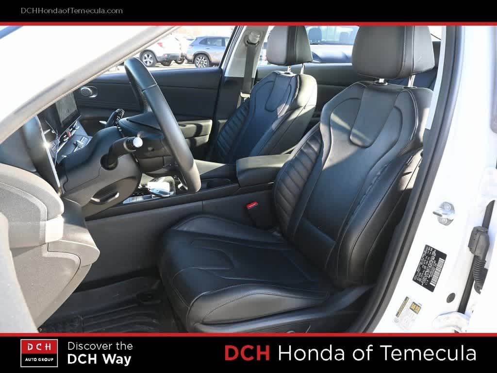 Thumbnail: 2025 Hyundai Elantra - 17