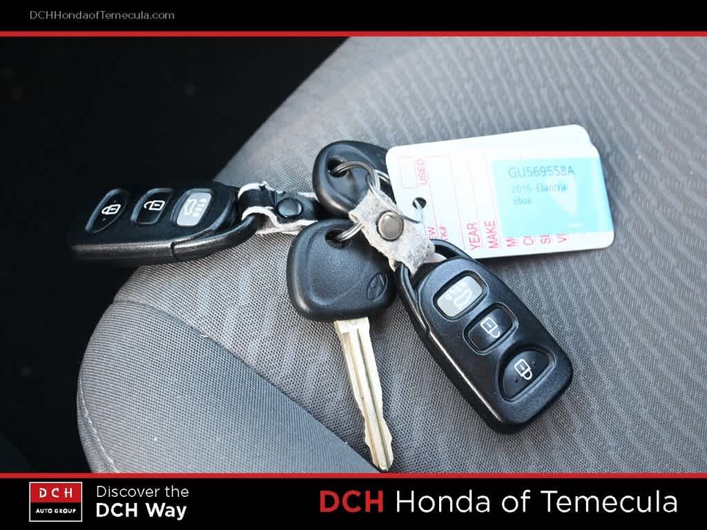 Thumbnail: 2016 Hyundai Elantra - 14