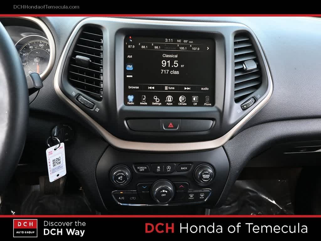 Thumbnail: 2016 Jeep Cherokee - 12