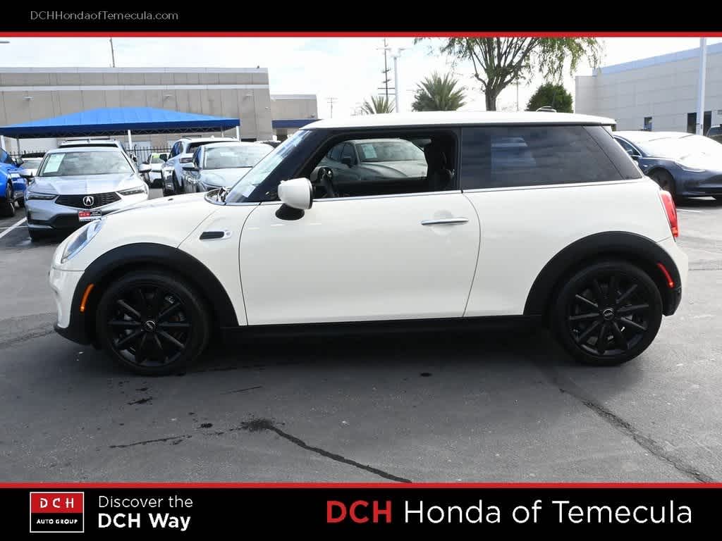 Thumbnail: 2021 MINI Cooper Hardtop - 4