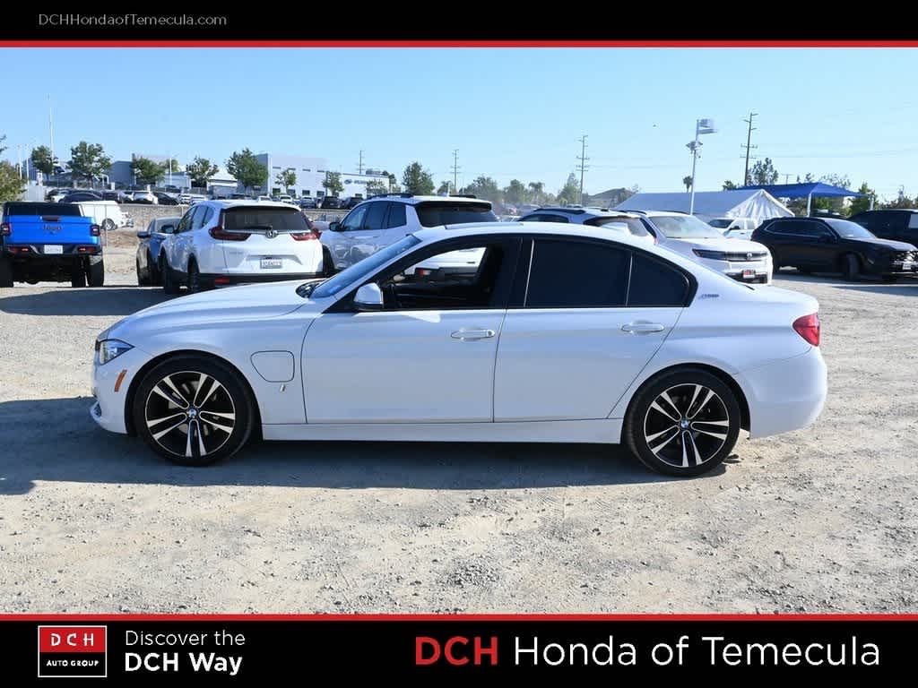Thumbnail: 2018 BMW 3 Series - 4