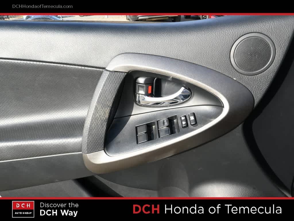 Thumbnail: 2010 Toyota RAV4 - 15