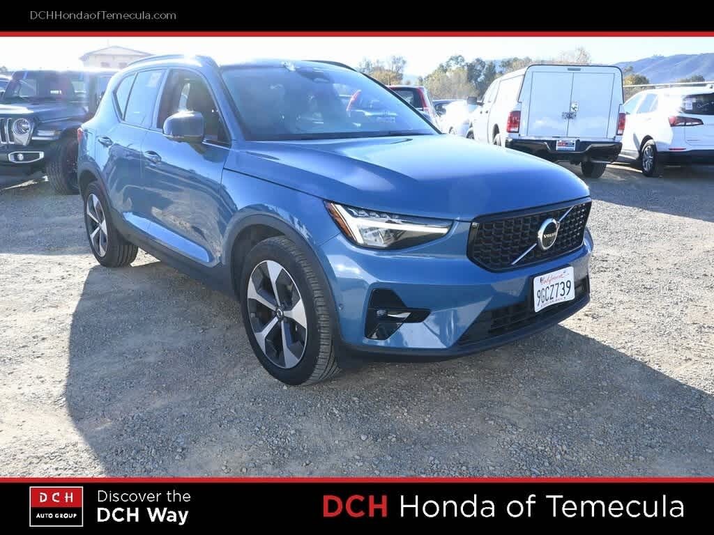Used 2023 Volvo XC40 Ultimate Dark Theme SUV