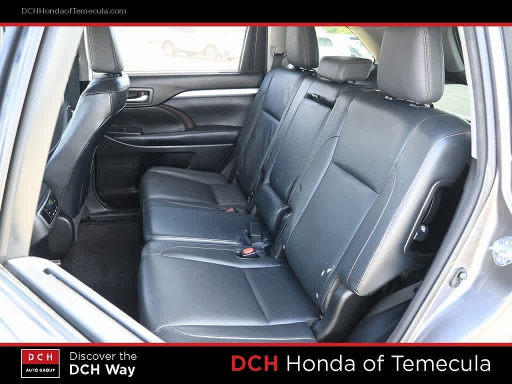 Thumbnail: 2015 Toyota Highlander - 18