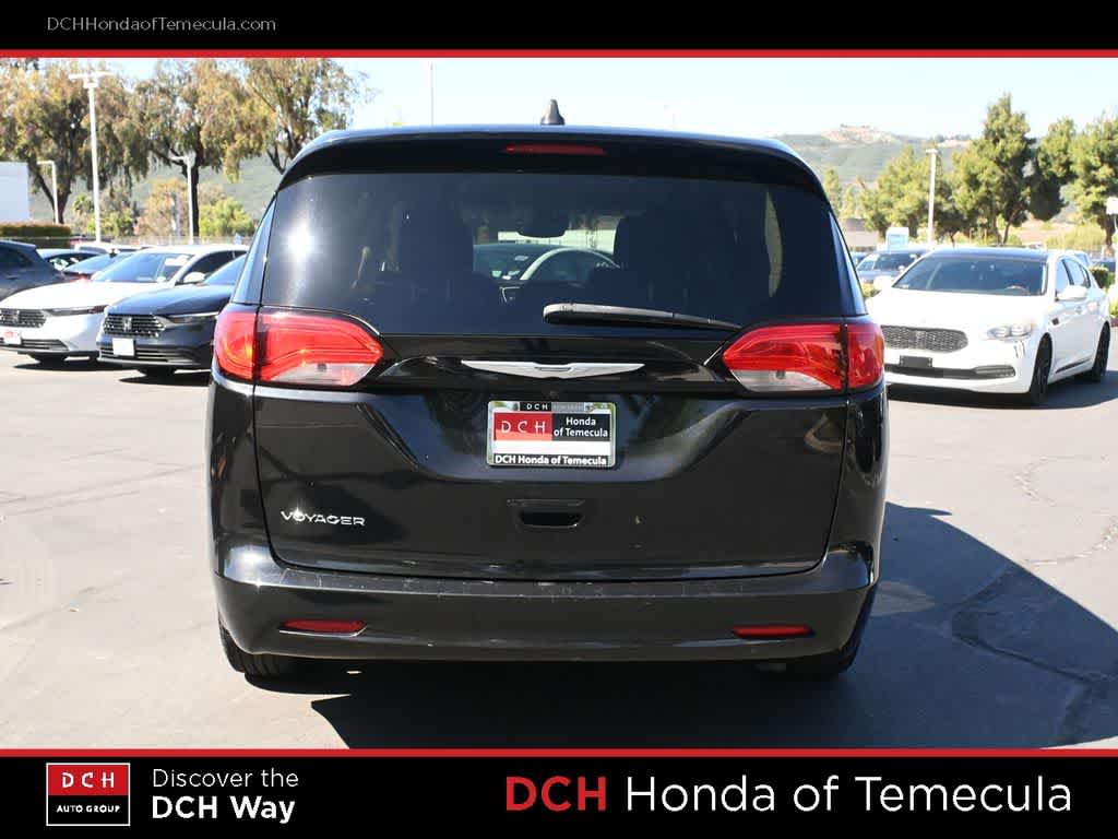 Thumbnail: 2023 Chrysler Voyager - 5