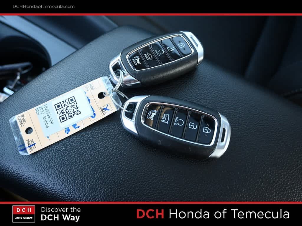 Thumbnail: 2022 Hyundai Elantra - 15