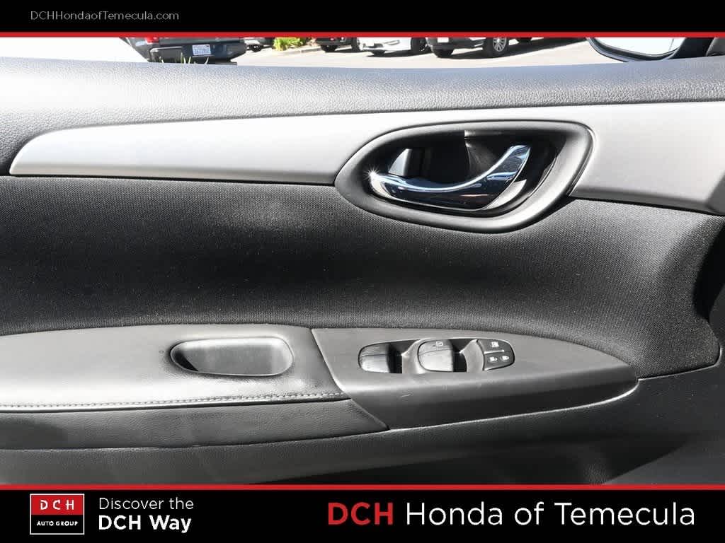 Thumbnail: 2018 Nissan Sentra - 17