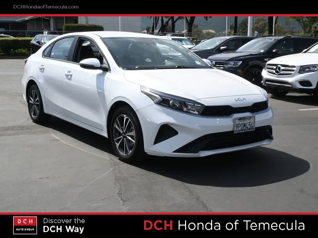 Thumbnail: 2024 Kia Forte - 3