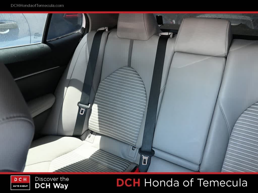 Thumbnail: 2019 Toyota Camry - 18