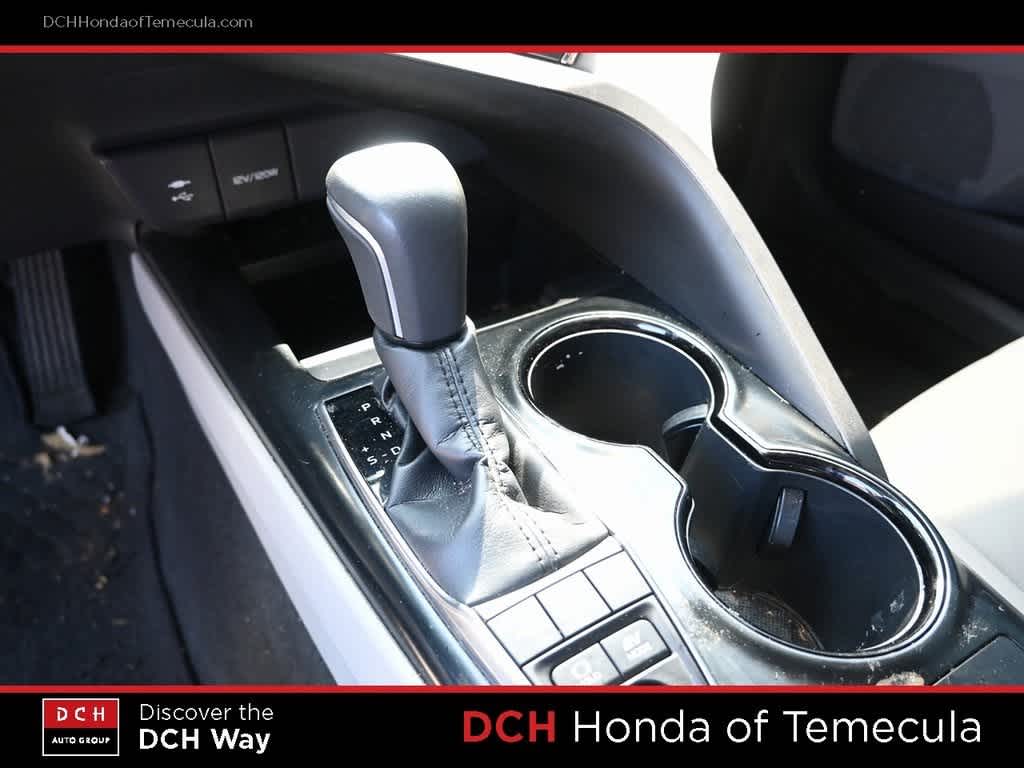 Thumbnail: 2019 Toyota Camry - 10