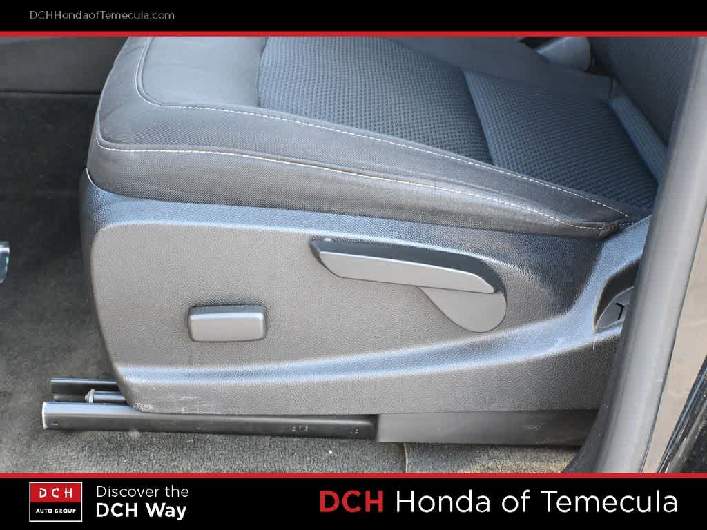 Thumbnail: 2018 Chevrolet Colorado - 17