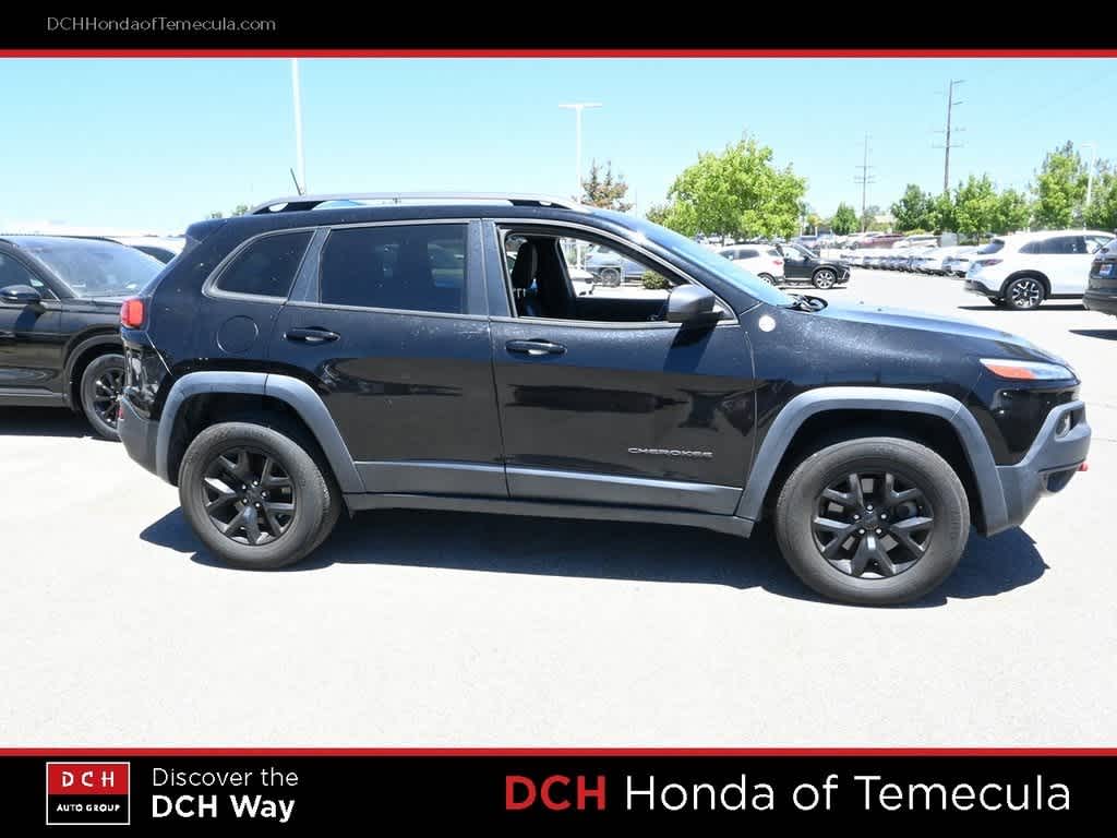 Thumbnail: 2017 Jeep Cherokee - 5