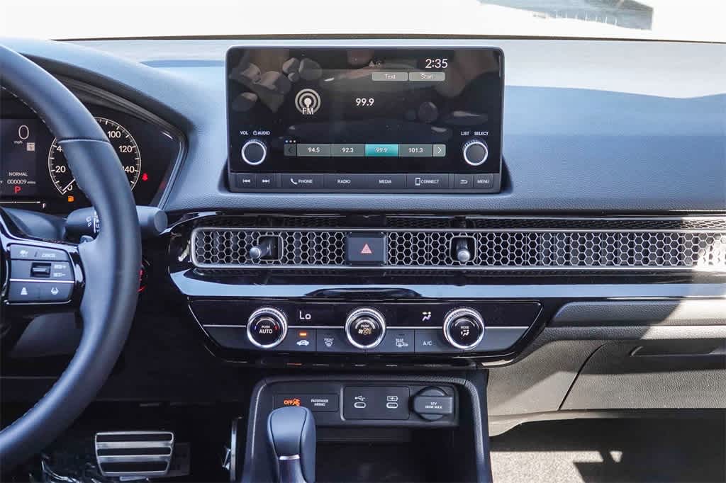 2025 Honda Civic Sport 14