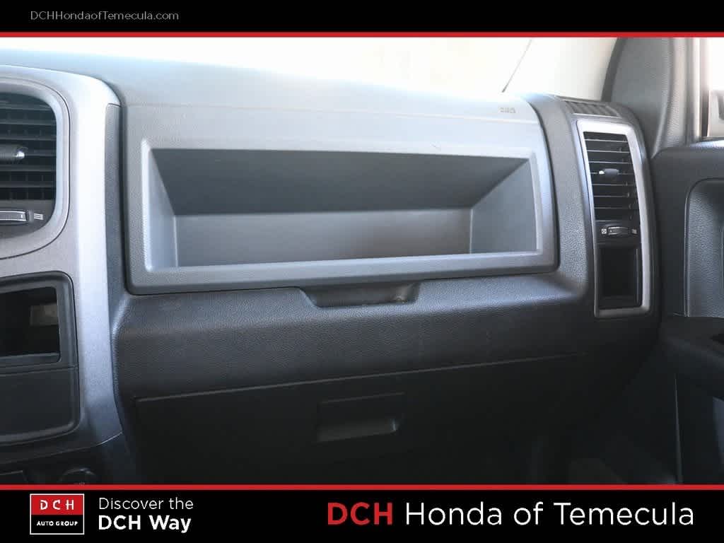 Thumbnail: 2019 RAM 1500 Classic - 14