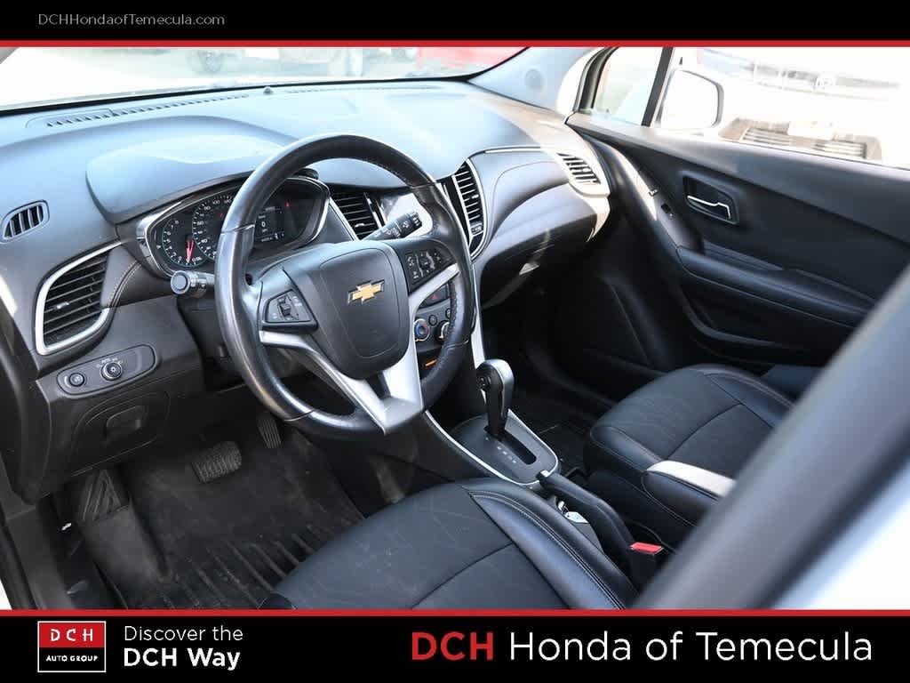 Thumbnail: 2018 Chevrolet Trax - 8