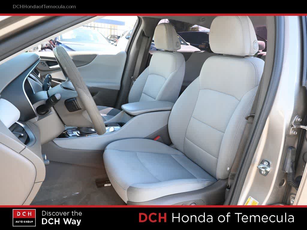 Thumbnail: 2022 Chevrolet Malibu - 18