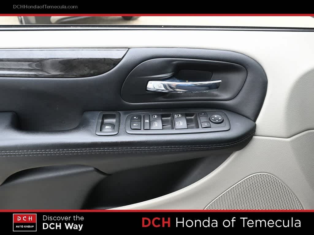 Thumbnail: 2019 Dodge Grand Caravan - 15