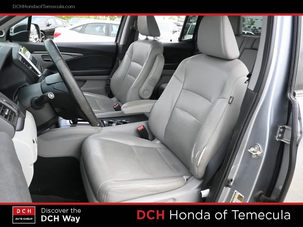 Thumbnail: 2017 Honda Ridgeline - 18