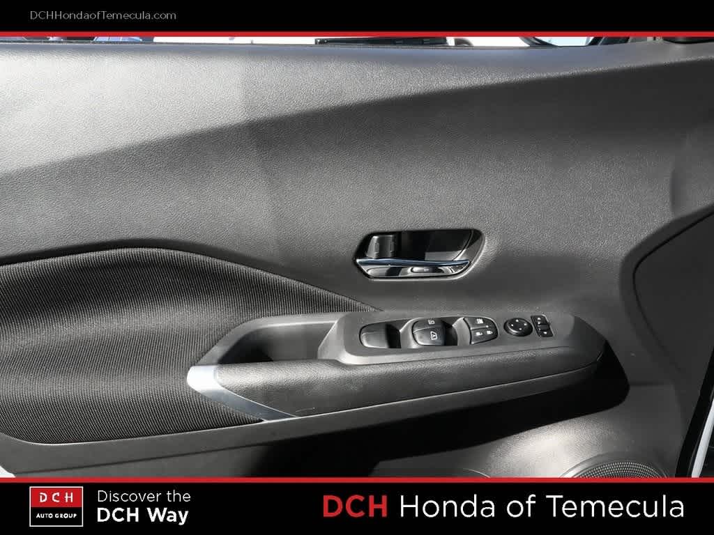 Thumbnail: 2022 Nissan Kicks - 16