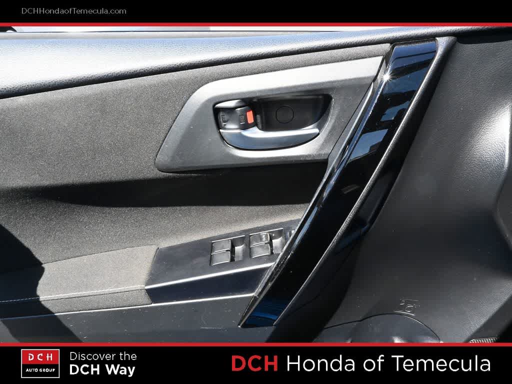 Thumbnail: 2017 Toyota Corolla iM - 16