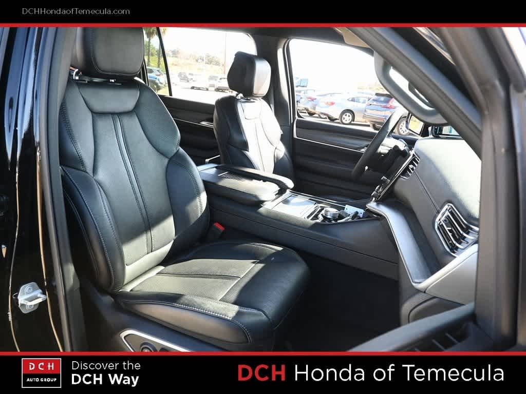 Thumbnail: 2024 Jeep Wagoneer - 20