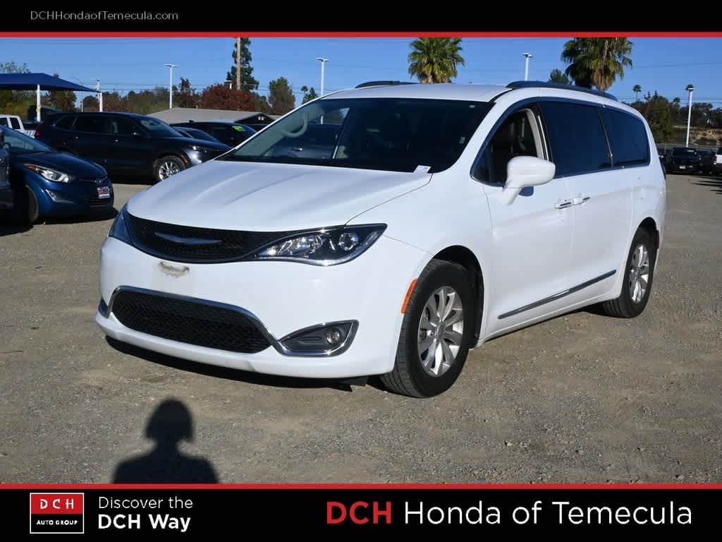 2018 Chrysler Pacifica Touring L -
                  Temecula, CA